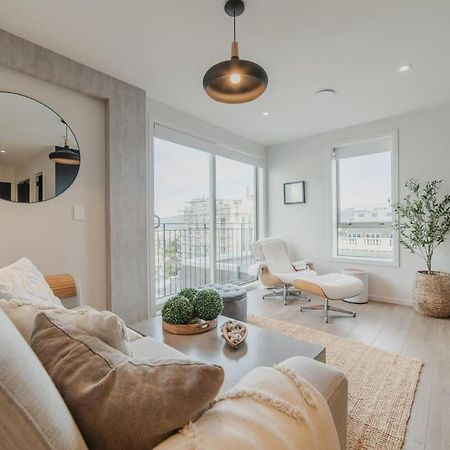 Penthouse Perfection - 2Br Elegance On Worcester St Christchurch Eksteriør bilde
