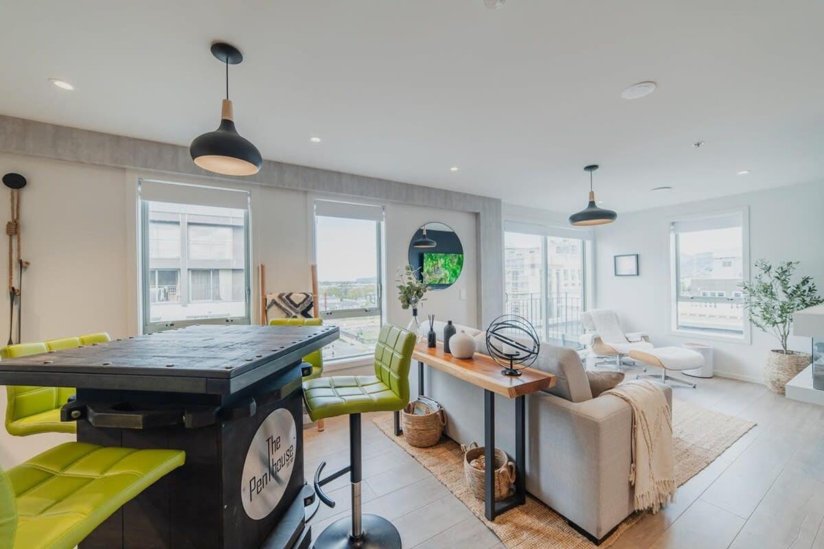 Penthouse Perfection - 2Br Elegance On Worcester St Christchurch Eksteriør bilde