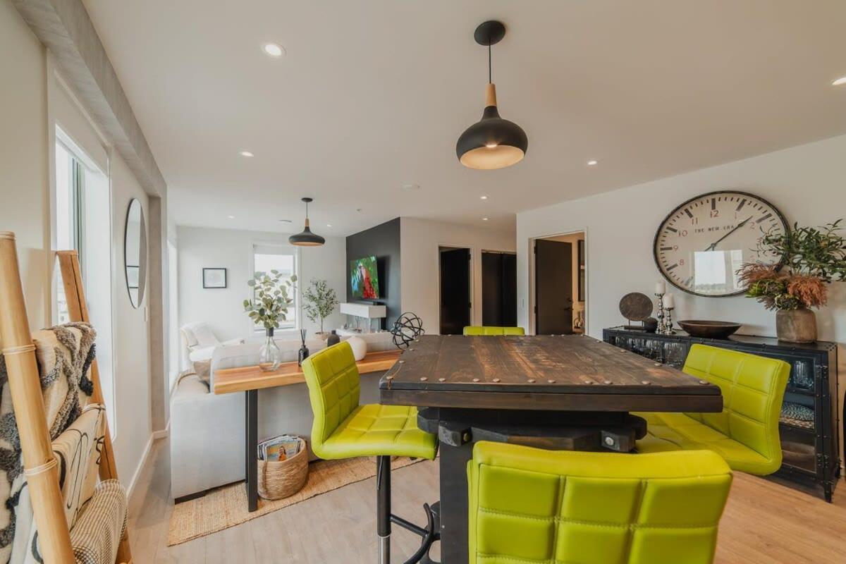 Penthouse Perfection - 2Br Elegance On Worcester St Christchurch Eksteriør bilde