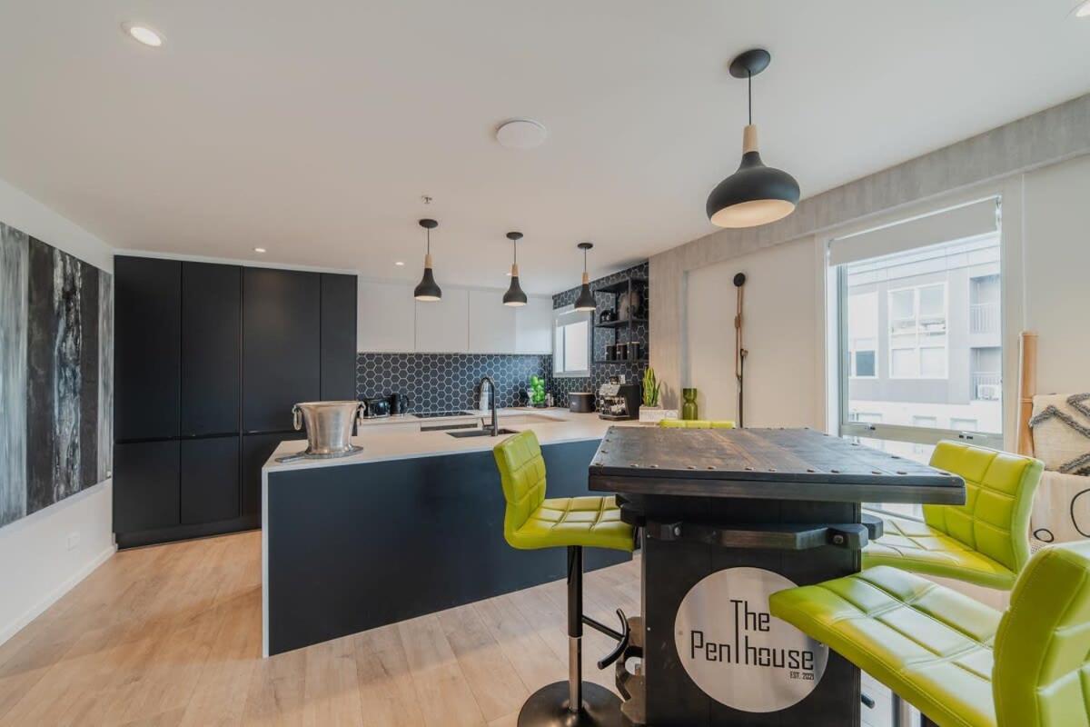 Penthouse Perfection - 2Br Elegance On Worcester St Christchurch Eksteriør bilde