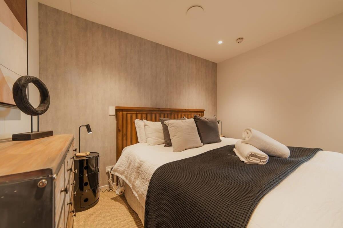 Penthouse Perfection - 2Br Elegance On Worcester St Christchurch Eksteriør bilde