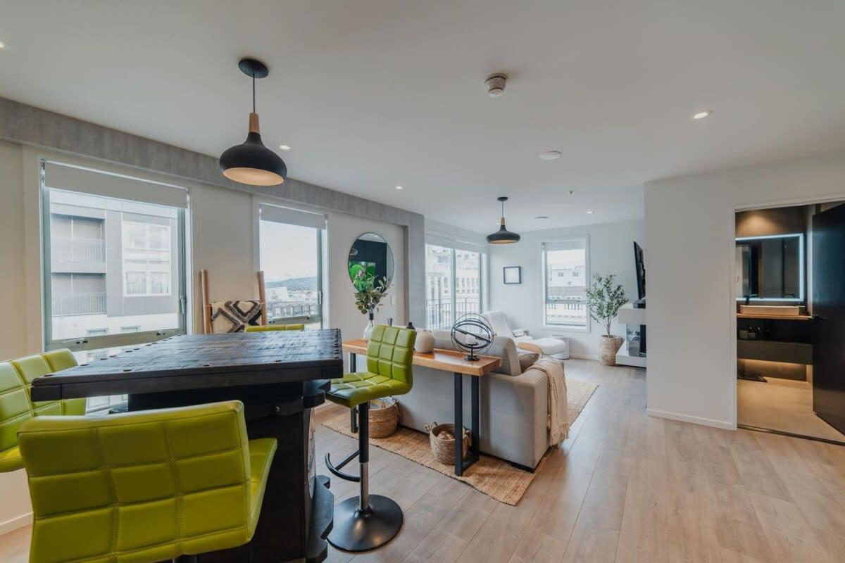 Penthouse Perfection - 2Br Elegance On Worcester St Christchurch Eksteriør bilde