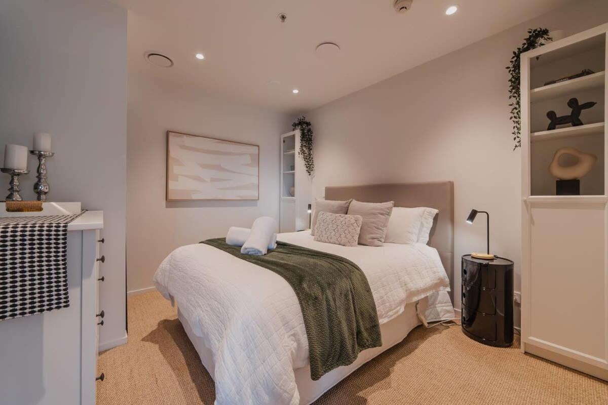 Penthouse Perfection - 2Br Elegance On Worcester St Christchurch Eksteriør bilde