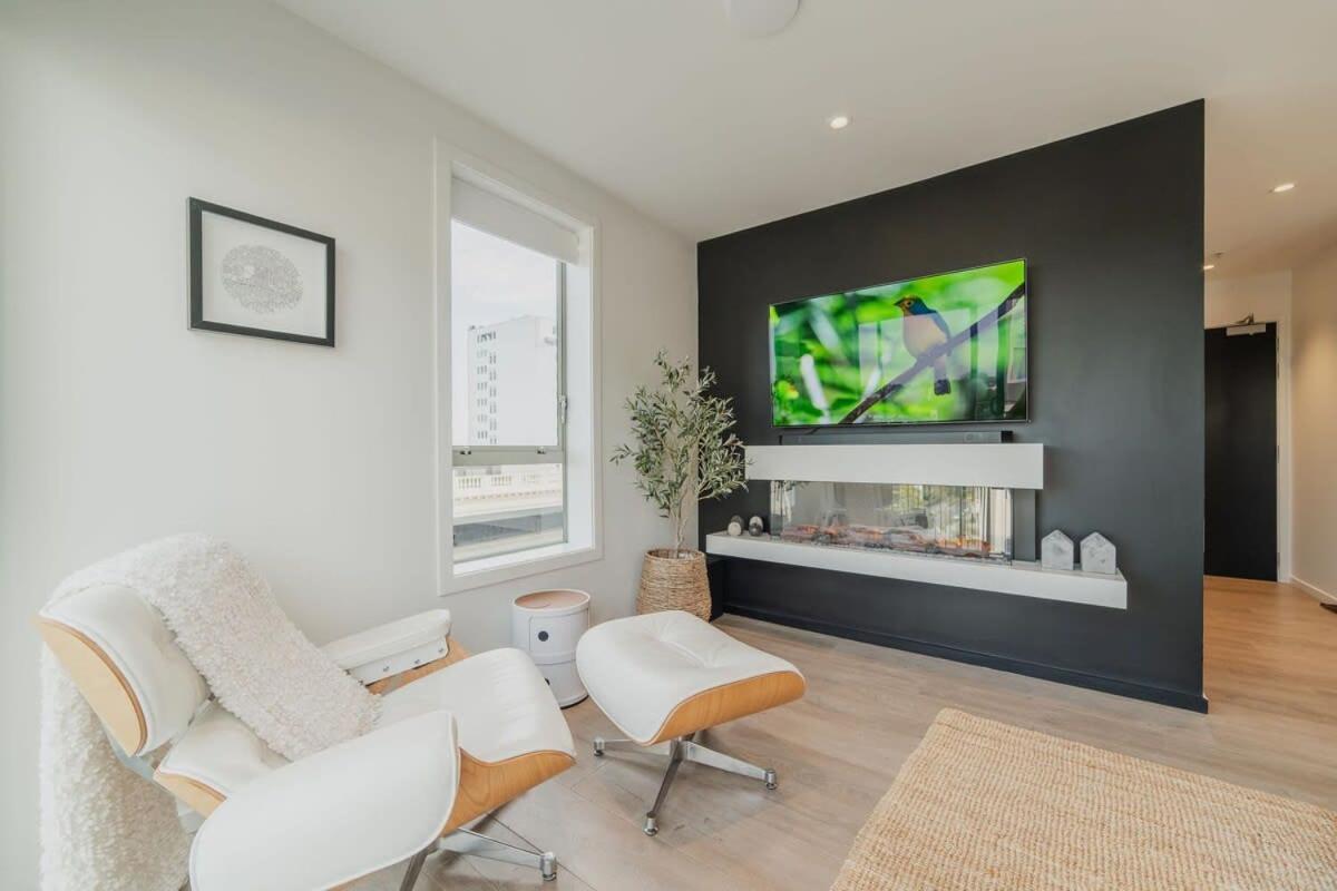 Penthouse Perfection - 2Br Elegance On Worcester St Christchurch Eksteriør bilde
